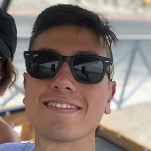 Meet your Posher, Brandon